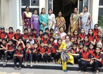 सांकेतिक चिन्हातून भाव व्यक्त करत मूकबधिर विद्यार्थ्यांनी दिल्या गुरुपौर्णिमेच्या अनोख्या शुभेच्छा